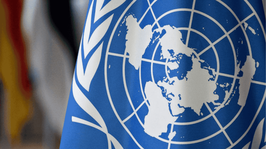 شعار الأمم المتحدة يرمز إلى التعاون الدولي وجهود مفوضية الأمم المتحدة السامية لحقوق الإنسان في تعزيز العدالة والمساءلة.