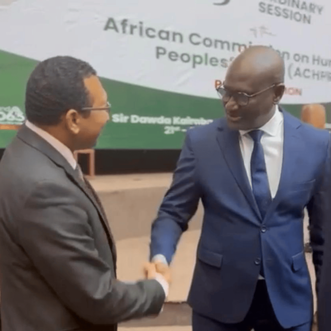 مدير منظمة عدالة لحقوق الإنسان يهنئ إدريس سو بعد انتخابه رئيسًا للجنة الإفريقية لحقوق الإنسان والشعوب في بانجول
