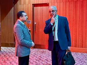 اجتماع ثنائي بين عدالة ووفد السودان في الدوحة