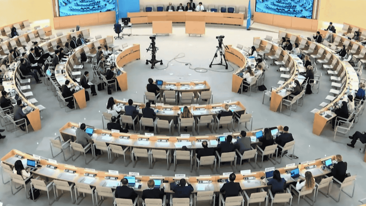 جلسة لمجلس حقوق الإنسان في الأمم المتحدة أثناء مناقشة ملفات دولية.