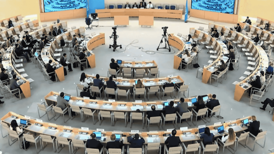جلسة لمجلس حقوق الإنسان في الأمم المتحدة أثناء مناقشة ملفات دولية.